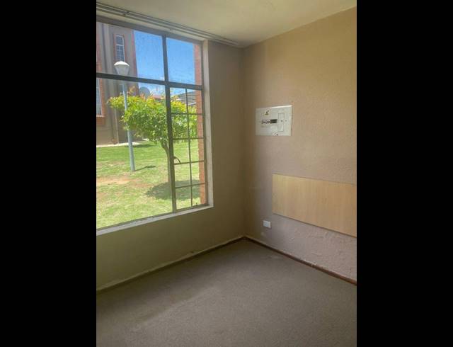 2 BEDROOM APARTMENT FOR SALE IN LASER PARK